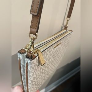 MK purse in perfect condition!